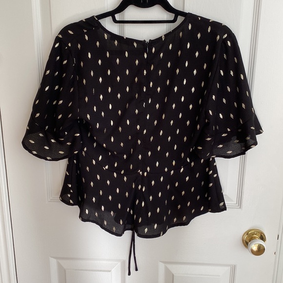 Cute black top - Picture 3 of 3